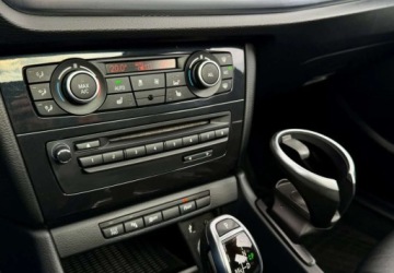 BMW X1 E84 Crossover Facelifting sDrive 20i 184KM 2014 BMW X1 BMW X1 sDrive20i xLine 2.0 Benzyna 184KM, zdjęcie 12