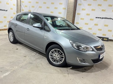 Opel Astra J Hatchback 5d 1.4 Twinport ECOTEC 100KM 2011 Opel Astra 1.4 100KM Klima 1-reka Gotowy do jazdy 1.4 Benzyna 100KM, zdjęcie 4