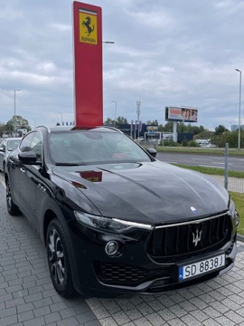 Maserati Levante 3.0 V6 GDI 350KM 2017 Maserati Levante 3.0 benz 349KM 2017r czarny- czerwone wnętrze Stan idealny, zdjęcie 4