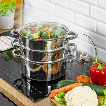 Стальная кастрюля с крышкой для приготовления на пару.