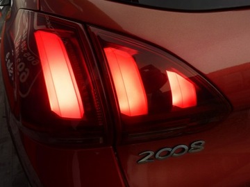 Peugeot 2008 I SUV Facelifting 1.2 PureTech 110KM 2016 Peugeot 2008 POLSKI, zdjęcie 36