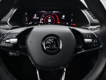 Skoda Superb III Scout 2.0 TDI SCR 200KM 2021 Skoda Superb 2.0 TDI, 197 KM, 4X4, Automat, zdjęcie 19