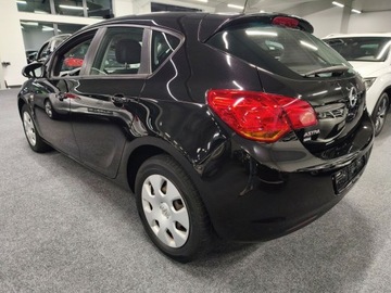 Opel Astra J Hatchback 5d 1.4 Twinport ECOTEC 100KM 2011 Opel Astra 1.4 Benzyna 2011 Essentia ecoFLEX, zdjęcie 4