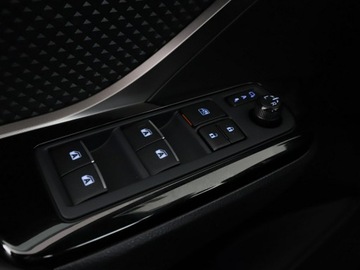 Toyota C-HR I Crossover 1.8 Hybrid 122KM 2018 Toyota C-HR klima auto grzane fotele kamera i, zdjęcie 33