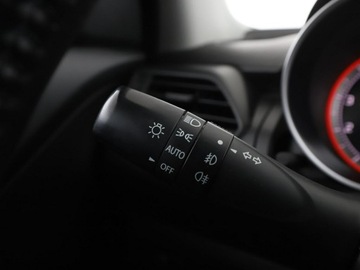 Suzuki Swift VI Hatchback 1.2 DualJet 90KM 2018 Suzuki Swift grzane fotele klima, zdjęcie 29