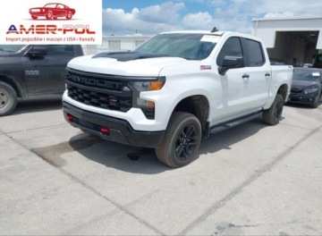 Chevrolet Silverado II 2024 Chevrolet Silverado 1500Trail Boss 2024 5.3 Benzyna 355KM