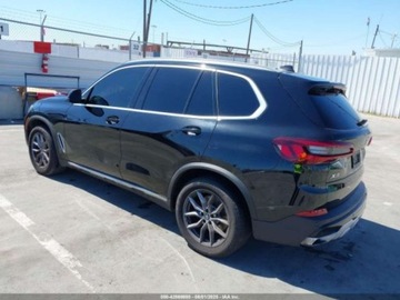 BMW X5 G05 2023 BMW X5 sDrive40I 2023 3.0l 3.0 Benzyna 335KM, zdjęcie 3