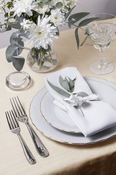 Obrus plamoodporny 140x200 Elegant gładki Kremowy