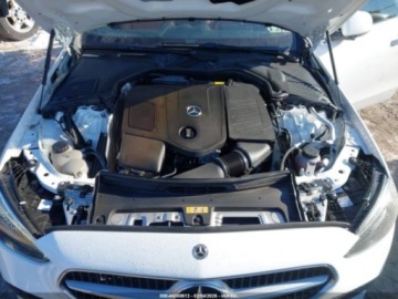 Mercedes Klasa C W206 2022 Mercedes-Benz Klasa C 300 4MATIC, 2022r., 4x4, 2.0L 2.0 Hybryda 255KM, zdjęcie 11