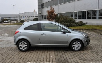 Opel Corsa D Hatchback 1.4 Twinport ECOTEC 100KM 2011 Opel Corsa 1,4 LPG Lift 2011 r. 1.4 BenzynaLPG 100KM, zdjęcie 4