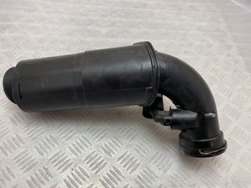 BMW 2 F46 2016 TRUBKA / WAZ NASÁVÁCÍ VZDUCHU TURBÍNY 7619268