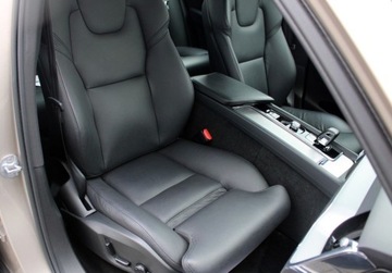 Volvo XC60 II 2023 Volvo XC 60 Volvo XC60 2.0 190KM A8 Plus Dark Salon PL FV23 Serwis ASO GWA, zdjęcie 14