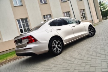 Volvo S60 III Sedan Facelifting 2.0 B4 197KM 2024 17tyś, PRZEBIEG_____4 SZTUKI W OFERCIE, zdjęcie 3
