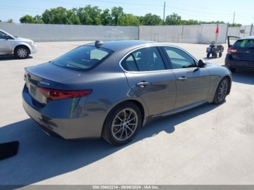 Alfa Romeo Giulia II Sedan Facelifting 2.0 Turbo 280KM 2020 Alfa Romeo Giulia 2020 Alfa Romeo Giulia RWD 2.0 Benzyna 280KM, zdjęcie 3