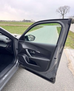 Peugeot 2008 II SUV 1.5 BlueHDi 130KM 2023 Peugeot 2008 Peugeot 2008 BlueHDi 130 EAT8 Allure 1.5 Diesel 131KM, zdjęcie 14