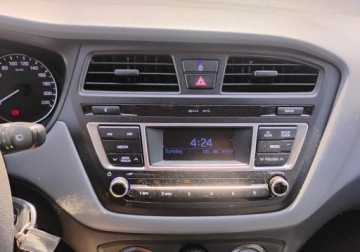 Hyundai i20 II 2016 Hyundai i20 112016r, 1.2 Benzyna. Lekko uszkodzony prawy bok. Jezdzi. 1.2, zdjęcie 13