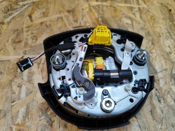 КОЖАНАЯ ПОДУШКА БЕЗОПАСНОСТИ РУЛЕВОГО КОЛЕСА AUDI A8 D4 4H0880201J