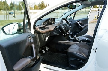 Peugeot 2008 I SUV 1.6 VTi 120KM 2013 Peugeot 2008 1,6 Benzyna 120Km Panorama Ledy, zdjęcie 4