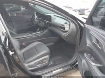 Toyota 2025 Toyota Crown Signia XLE 2025 2.5 Hybryda 188KM, zdjęcie 9