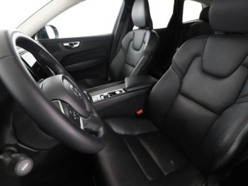 Volvo XC60 II 2021 Volvo XC 60 FV23% B4 (mHEV) automat skóra navi, zdjęcie 12