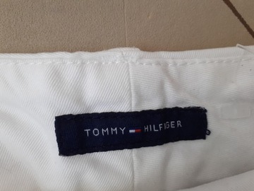 TOMMY HILFIGER-SUPER SPODNIE 6 SM