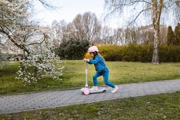 ДЕТСКИЙ ВЕЛОСИПЕДНЫЙ ШЛЕМ ДЛЯ СКУТЕРА, РЕГУЛИРУЕМЫЙ, 48-52см