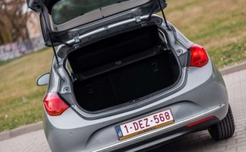 Opel Astra J GTC 1.4 Turbo ECOTEC 120KM 2015 Opel Astra Opel Astra 1.4 Benzyna 120KM, zdjęcie 17