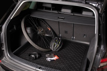 Dacia Sandero III Stepway III 2021 - Вставка в багажник
