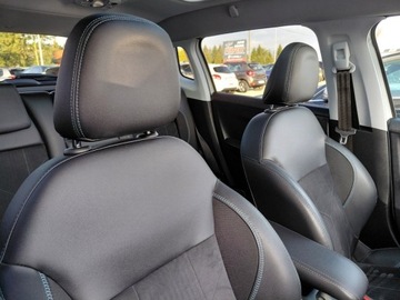 Peugeot 2008 I SUV Facelifting 1.2 PureTech 130KM 2019 Peugeot 2008 Panorama Navi Kamera PDC Alu 1.2 Benzyna 130KM, zdjęcie 16