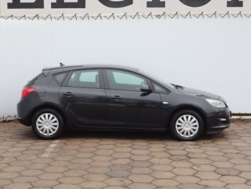 Opel Astra J GTC 1.4 Turbo ECOTEC 120KM 2013 Opel Astra 1.4 T, Navi, Klima, Tempomat, zdjęcie 5