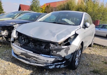 Hyundai i20 II 2015 Hyundai i20 2015r, 1.2 Benzyna. Uszkodzony przod. 1.2 Benzyna 80KM, zdjęcie 1