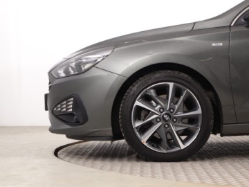 Hyundai i30 III Hatchback Facelifting 1.5 T-GDI 48V 160KM 2022 Hyundai i30 Fastback 1.5 T-GDI MHEV, Salon Polska, zdjęcie 13