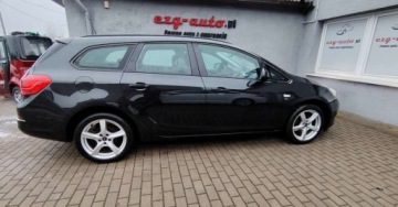 Opel Astra J Sports Tourer Facelifting 1.4 Turbo ECOTEC 120KM 2014 Opel Astra Opel Astra 1.4 T Cosmo 1.4 Benzyna 120KM, zdjęcie 4