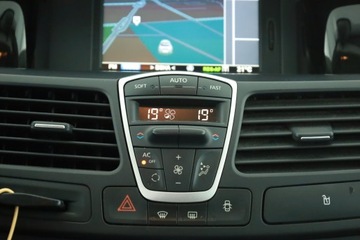 Renault Laguna III Grandtour 2.0 dCi 130KM 2011 Renault Laguna 2.0 DCi, Navi, Klima, Klimatronic, zdjęcie 11