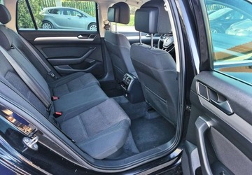 Volkswagen Passat 2015 Volkswagen Passat Variant BENZYNA nawigacja NAWIGACJA 2x PDC super ok, zdjęcie 31