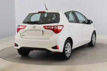 Toyota Yaris III Hatchback 5d Facelifting 2017 1.0 VVT-i 72KM 2019 Toyota Yaris 1.0 VVT-i, Salon Polska, Serwis ASO, zdjęcie 4