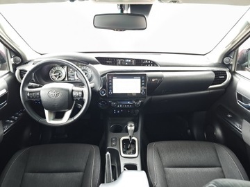 Toyota Hilux VIII Podwójna kabina Facelifting 2.8 D-4D 204KM 2023 Toyota Hilux 2.8 D-4D Double Cab SR5+ 4x4 2.8 D-4D, zdjęcie 11