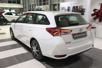 Toyota Auris II Touring Sports Facelifting 1.6 Valvematic 132KM 2017 Toyota Auris 1.6 Active 1.6 Benzyna 132KM, zdjęcie 2