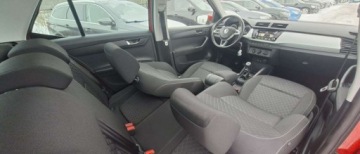 Skoda Fabia III Hatchback 1.2 TSI 90KM 2015 Skoda Fabia Skoda Fabia 1.2 TSI Cool Edition Red amp Grey 1.2 Benzyna, zdjęcie 23