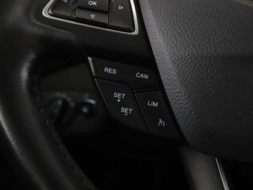 Ford Kuga II SUV Facelifting 1.5 EcoBoost 150KM 2017 Ford Kuga klima auto navi bi-xenon półskóra, zdjęcie 29