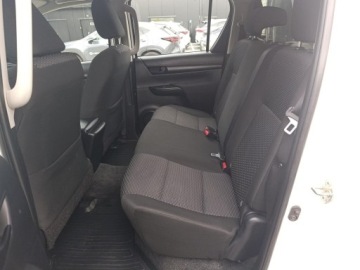 Toyota Hilux VIII Pojedyncza kabina 2.4 D-4D 150KM 2017 Toyota Hilux 2.4 D-4D Double Cab DLX 4x4 Toyota Hi, zdjęcie 15
