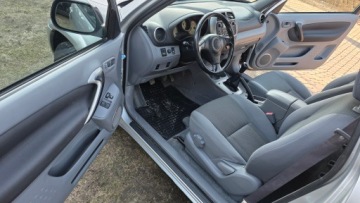 Toyota RAV4 II 2.0 i 16V 150KM 2000 TOYOTA RAV4 II 2.0 VVT-i 150KM PRZEBIEG 135T.KM!SPECIAL 4x4 KLIMA-Z NIEMIEC, zdjęcie 31