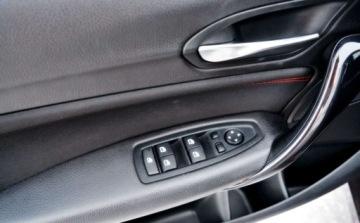 BMW Seria 1 F20-F21 Hatchback 5d 116i 136KM 2012 BMW Seria 1 Automat Sport Navi Bezwypadkowe 1.6 Benzyna 136KM, zdjęcie 21