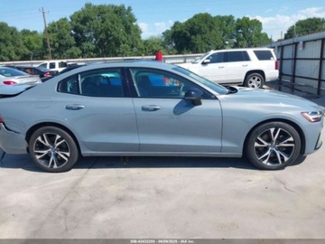 Volvo S60 III 2024 Volvo S60 B5 Core Dark Theme 2024 2.0l 2.0 Benzyna 247KM, zdjęcie 6