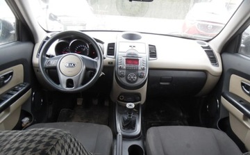 Kia Soul I Crossover 1.6 CRDI VGT 128KM 2009 Kia Soul 022010r, Salonowy. 1.6 CRDI. Lekko uszkodzony lewy tyl. Jezdzi., zdjęcie 5