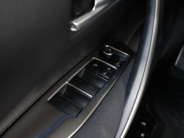 Toyota Corolla XII Sedan 1.8 Hybrid 122KM 2022 Toyota Corolla 1.8 Hybrid, Salon Polska, zdjęcie 16