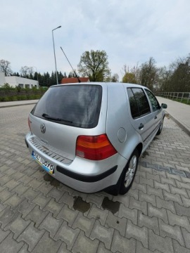 Volkswagen Golf IV Hatchback 1.4 16V 75KM 2000 Volkswagen Golf Benzyna - 2000r, zdjęcie 3