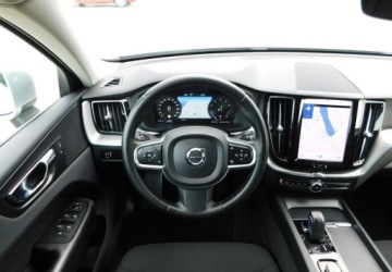 Volvo XC60 II 2021 Volvo XC 60 2.0T4 197KM z Gwarancja Kupiony Salon 2021r 2.0 Benzyna 197KM, zdjęcie 32