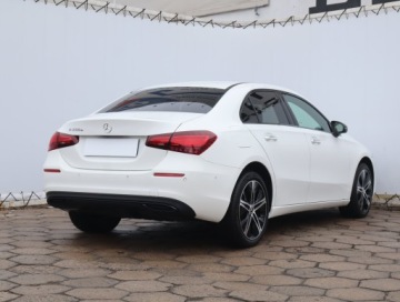 Mercedes Klasa A W177/V177 Sedan Plug-In Facelifting 1.3 250e 218KM 2023 Mercedes A A 250 e, Salon Polska, 1. Właściciel, zdjęcie 4