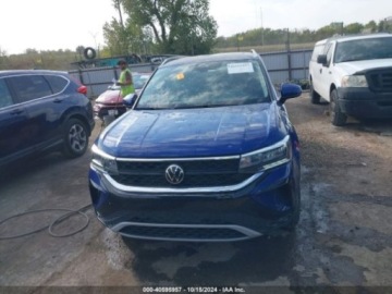 Volkswagen 2023 Volkswagen Inny Taos, 2023r., 4x4, 1.5L 1.5 Benzyna 158KM, zdjęcie 4
